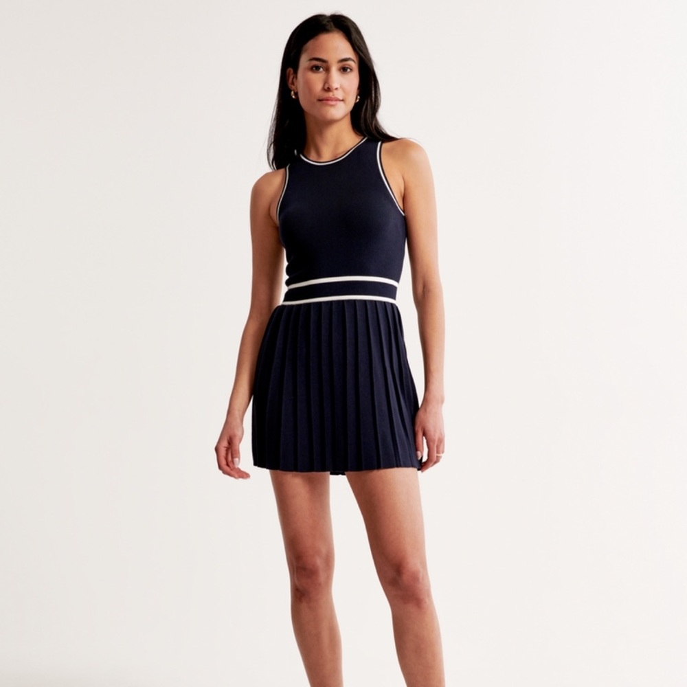 ABERCROMBIE & FITCH | Pleated Mini Sweater Dress